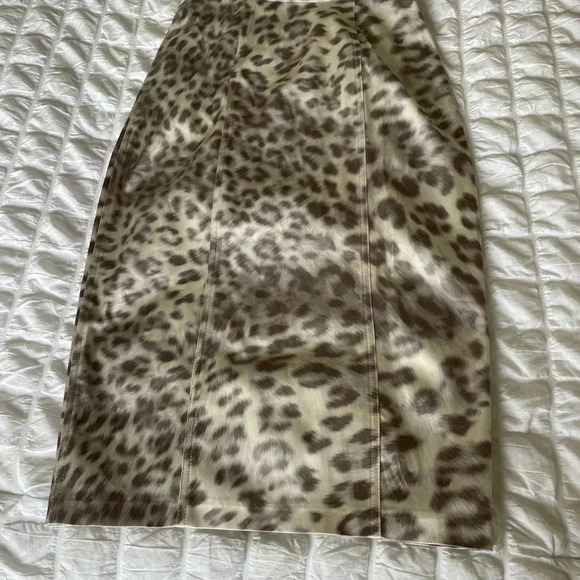 Alexis metallic leopard ruffle midi dress - Picture 3 of 11